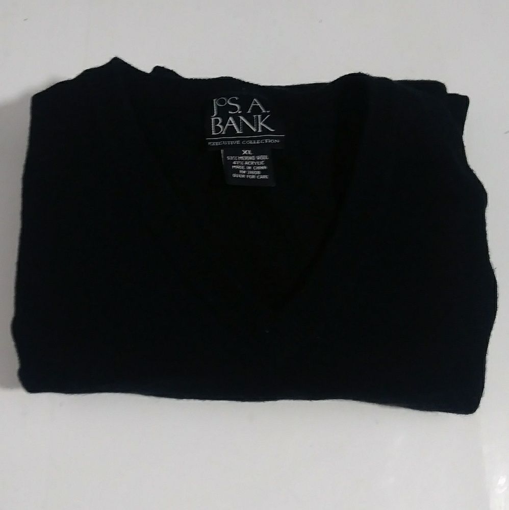 Jos. A. Bank V neck black sweater men's size XL